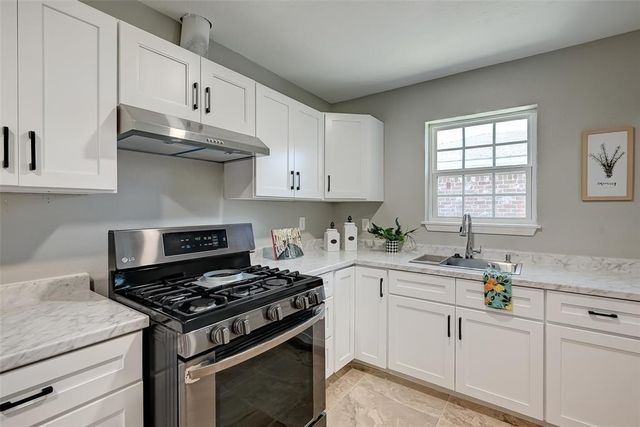 8915 Klondike Street, Houston, TX 77075