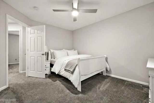 9105 Timbercrest Lane, Whitmore Lake, MI 48189