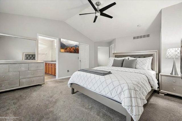 9105 Timbercrest Lane, Whitmore Lake, MI 48189