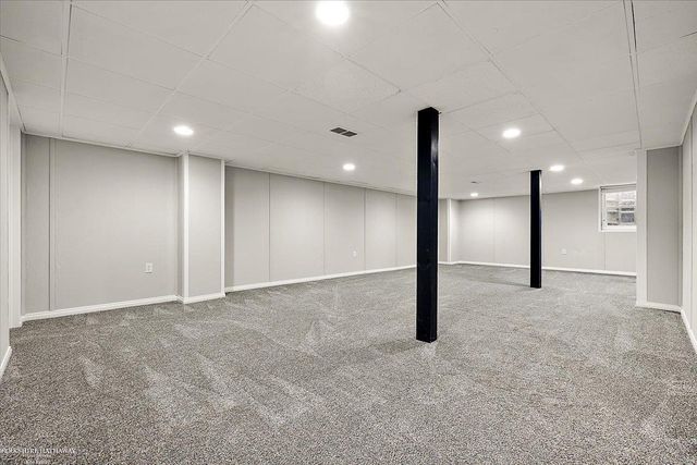 9105 Timbercrest Lane, Whitmore Lake, MI 48189