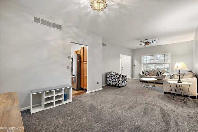 9105 Timbercrest Lane, Whitmore Lake, MI 48189