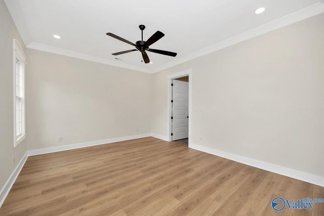 7806 Lake Walk Way, Owens Cross Roads, AL 35763