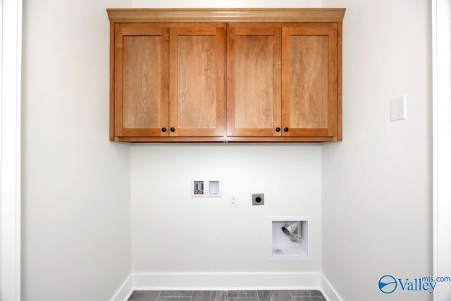 7806 Lake Walk Way, Owens Cross Roads, AL 35763