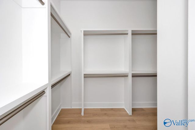 7806 Lake Walk Way, Owens Cross Roads, AL 35763