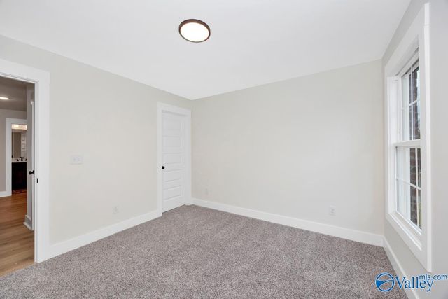 7806 Lake Walk Way, Owens Cross Roads, AL 35763