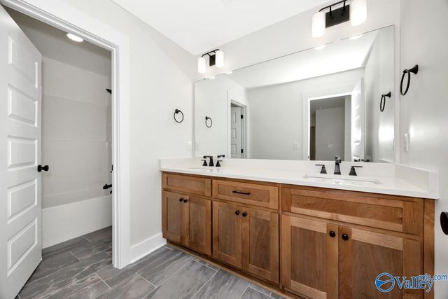 7806 Lake Walk Way, Owens Cross Roads, AL 35763