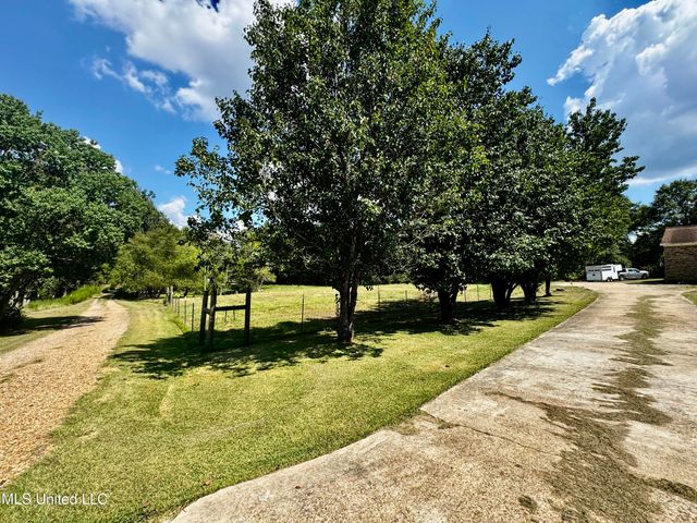 250 Everett Church Road, Mendenhall, MS 39114