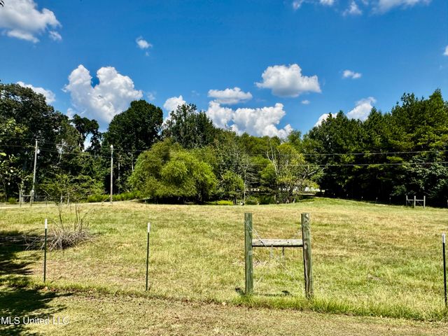 250 Everett Church Road, Mendenhall, MS 39114