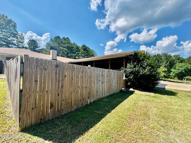 250 Everett Church Road, Mendenhall, MS 39114