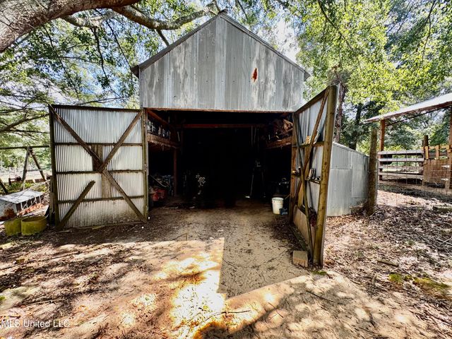 250 Everett Church Road, Mendenhall, MS 39114