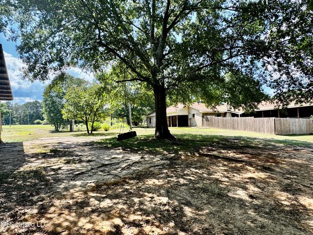 250 Everett Church Road, Mendenhall, MS 39114