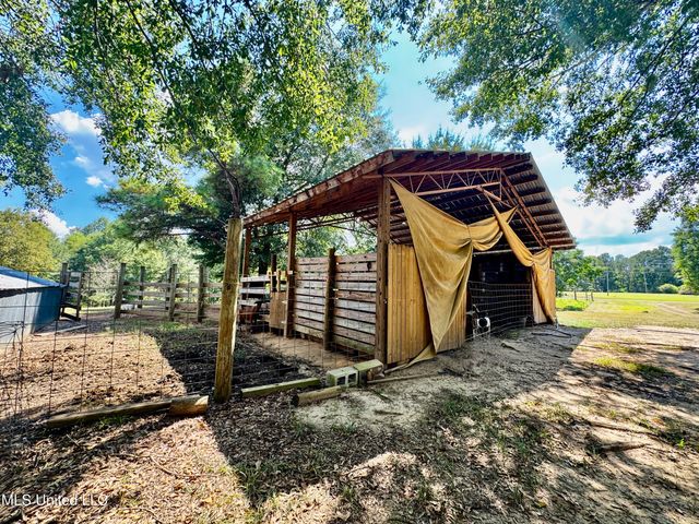 250 Everett Church Road, Mendenhall, MS 39114