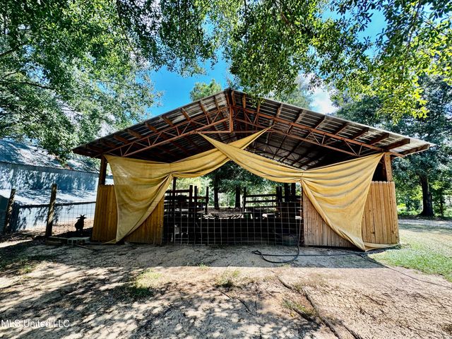 250 Everett Church Road, Mendenhall, MS 39114