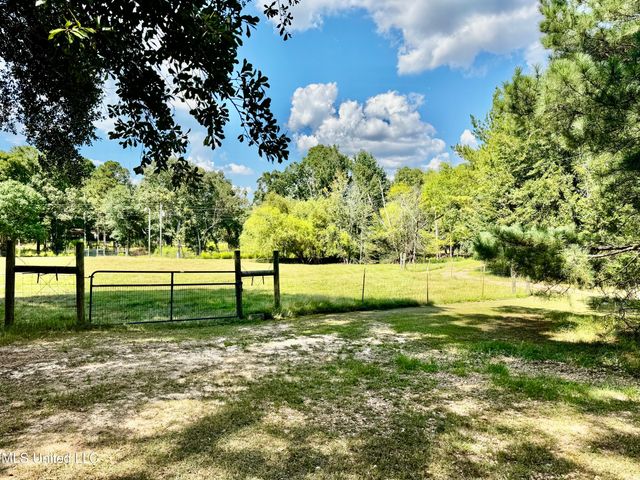 250 Everett Church Road, Mendenhall, MS 39114