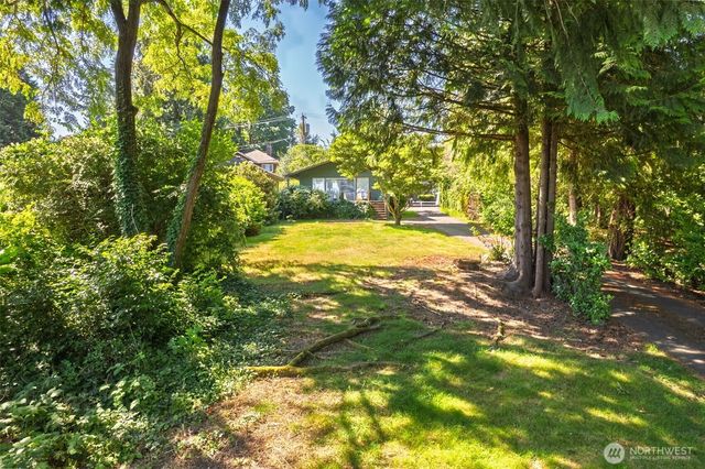 9412 SE 33rd Street, Mercer Island, WA 98040