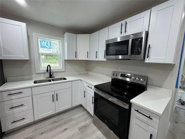 2549 OLIVE AVENUE, Lake Wales, FL 33898