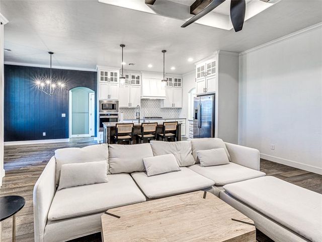 1204 N Wisteria Terrace, Mustang, OK 73064