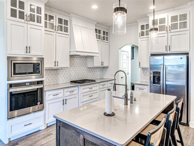 1204 N Wisteria Terrace, Mustang, OK 73064