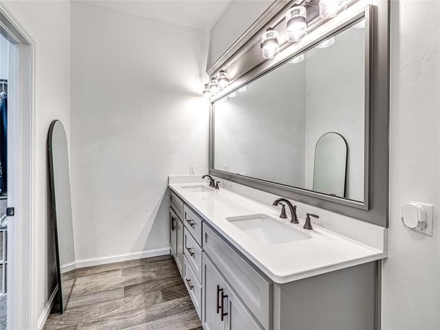 1204 N Wisteria Terrace, Mustang, OK 73064