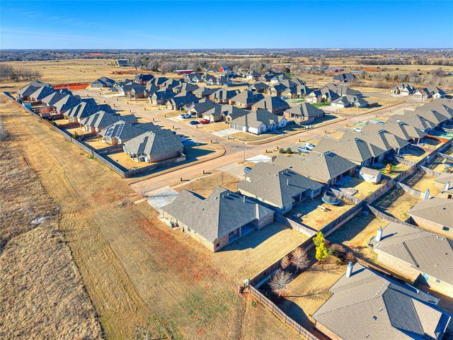 1204 N Wisteria Terrace, Mustang, OK 73064