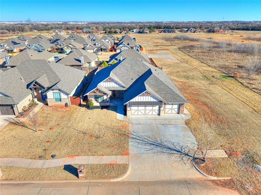 1204 N Wisteria Terrace, Mustang, OK 73064