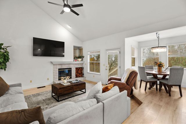 1672 St Andrews Drive, Redding, CA 96003