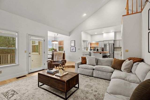 1672 St Andrews Drive, Redding, CA 96003