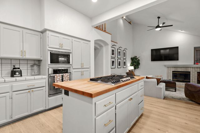 1672 St Andrews Drive, Redding, CA 96003