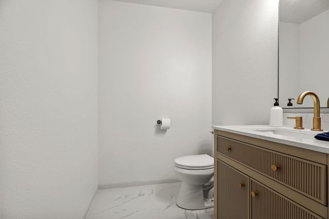 1672 St Andrews Drive, Redding, CA 96003