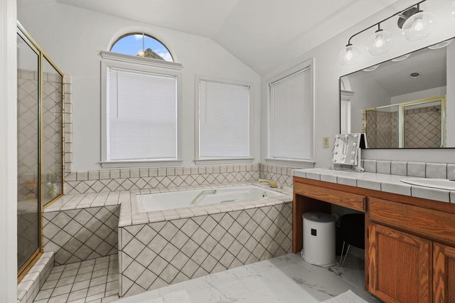 1672 St Andrews Drive, Redding, CA 96003