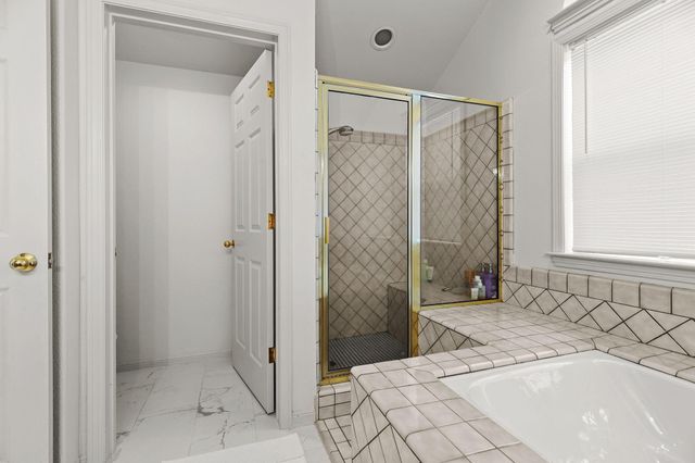 1672 St Andrews Drive, Redding, CA 96003