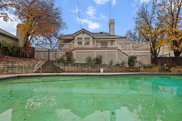 1672 St Andrews Drive, Redding, CA 96003