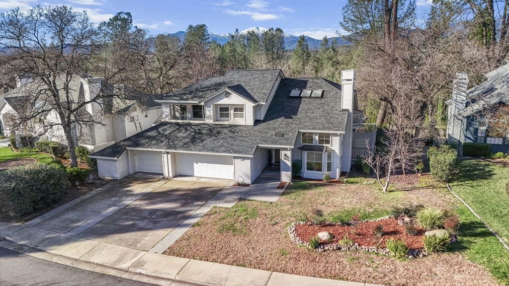 1672 St Andrews Drive, Redding, CA 96003