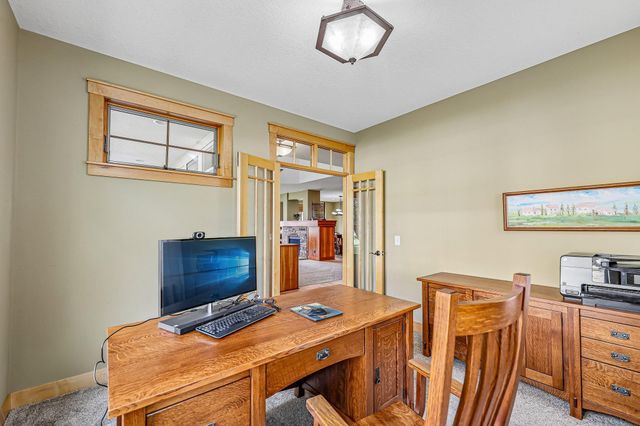 15704 Cobblestone Lake Parkway, Apple Valley, MN 55124