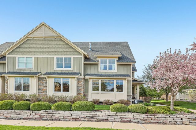 15704 Cobblestone Lake Parkway, Apple Valley, MN 55124
