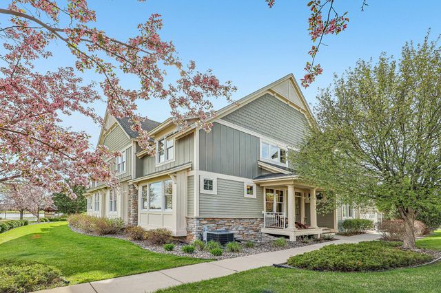 15704 Cobblestone Lake Parkway, Apple Valley, MN 55124