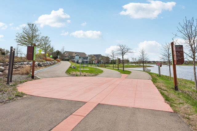 15704 Cobblestone Lake Parkway, Apple Valley, MN 55124