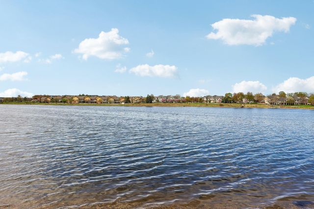 15704 Cobblestone Lake Parkway, Apple Valley, MN 55124
