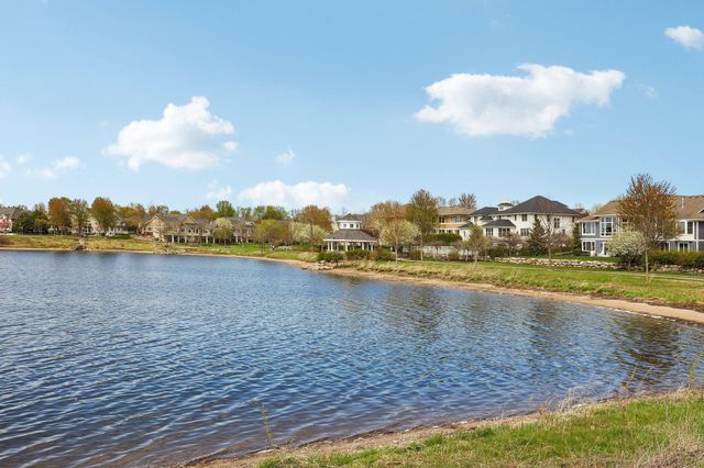 15704 Cobblestone Lake Parkway, Apple Valley, MN 55124