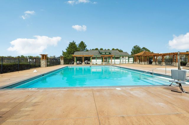 15704 Cobblestone Lake Parkway, Apple Valley, MN 55124