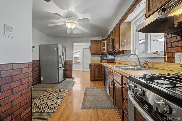 29438 Elmwood Street, Garden City, MI 48135