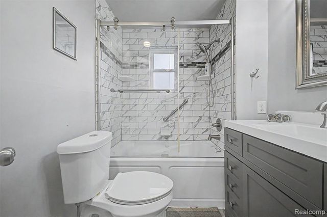 29438 Elmwood Street, Garden City, MI 48135