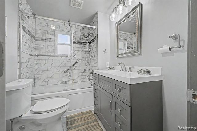 29438 Elmwood Street, Garden City, MI 48135