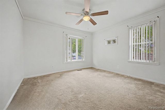 29438 Elmwood Street, Garden City, MI 48135