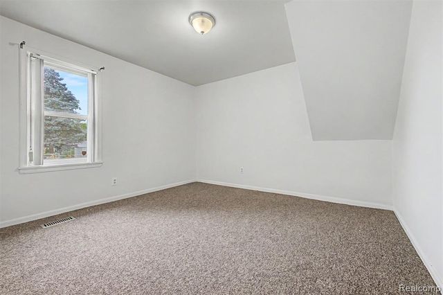 29438 Elmwood Street, Garden City, MI 48135