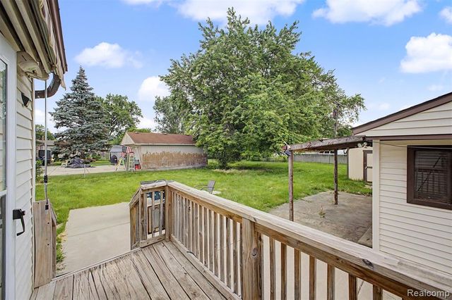 29438 Elmwood Street, Garden City, MI 48135