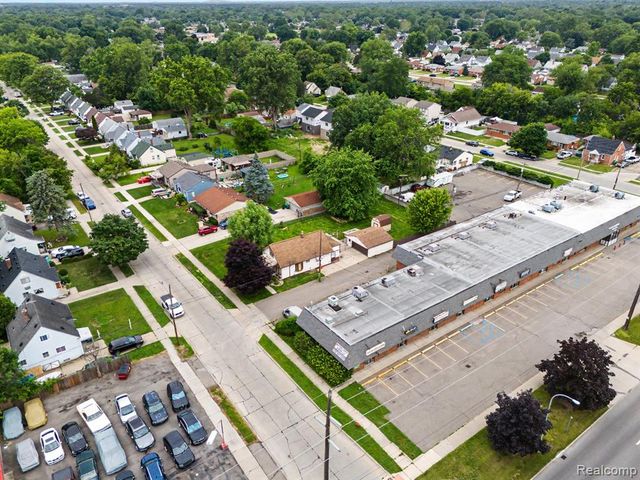 29438 Elmwood Street, Garden City, MI 48135