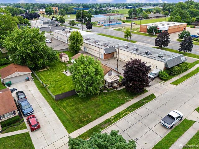 29438 Elmwood Street, Garden City, MI 48135