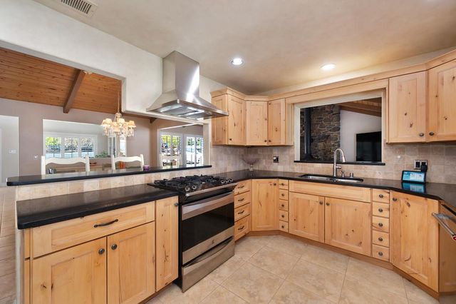 6840 Hickory Ave, Orangevale, CA 95662