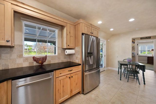 6840 Hickory Ave, Orangevale, CA 95662